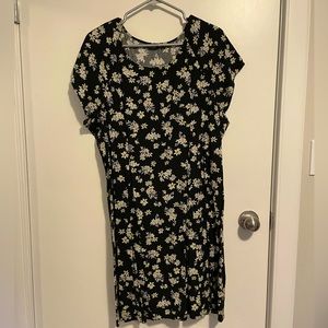 Reitmans - Black and floral tshirt dress